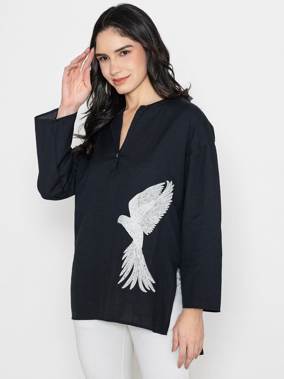 SOLID COLOR FRONT  EMBROIDERED SHIRT.